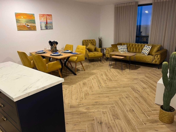 Дава се под наем Тристаен апартамент в Бургас, Сарафово - 120 кв.м за 1250 € - Снимка #1