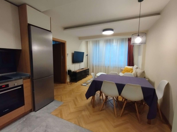 Дава се под наем Четиристаен апартамент в София, Белите брези - 120 кв.м за 1000 € - Снимка #1