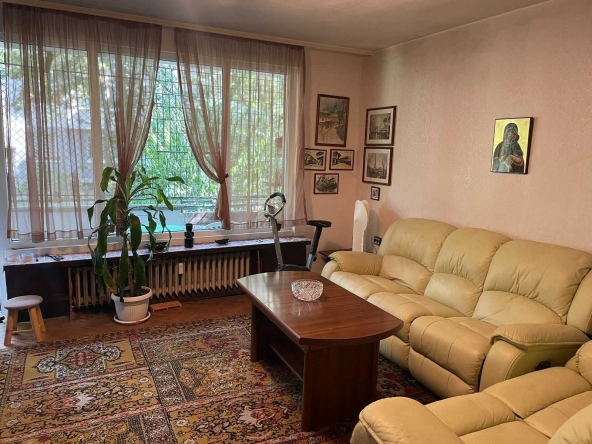 Тристаен апартамент в София, Славия - 100 кв.м за 2950 €/кв.м - Снимка #1