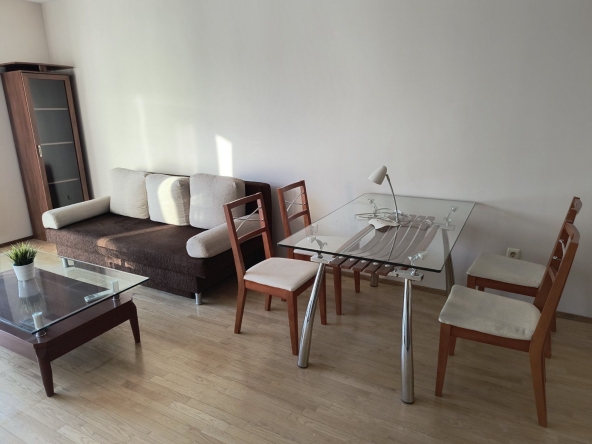 Дава се под наем Двустаен апартамент в София, Център - 80 кв.м за 663 € - Снимка #1