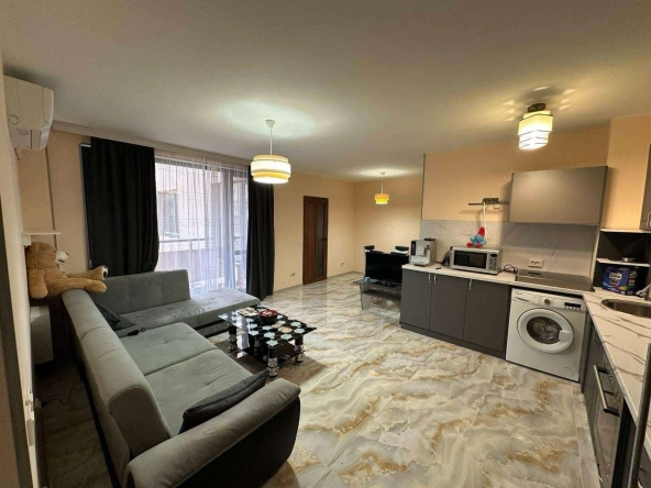 Дава се под наем Тристаен апартамент в София, Малинова долина - 98 кв.м за 900 € - Снимка #1