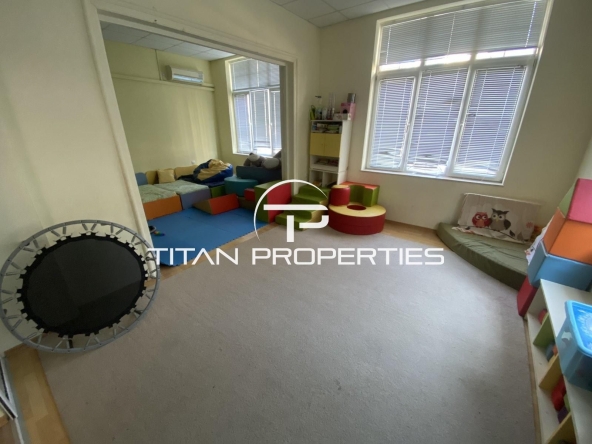 Дава се под наем Офис в Бургас, Център - 100 кв.м за 586.5 € - Снимка #1