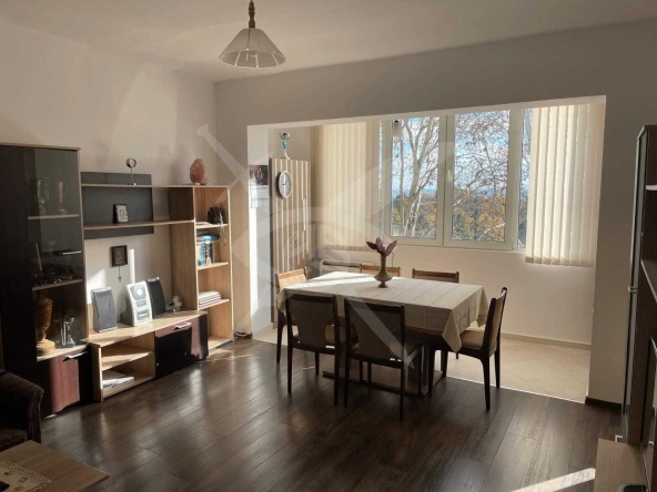 Дава се под наем Тристаен апартамент в Варна, Спортна зала - 75 кв.м за 475 € - Снимка #1