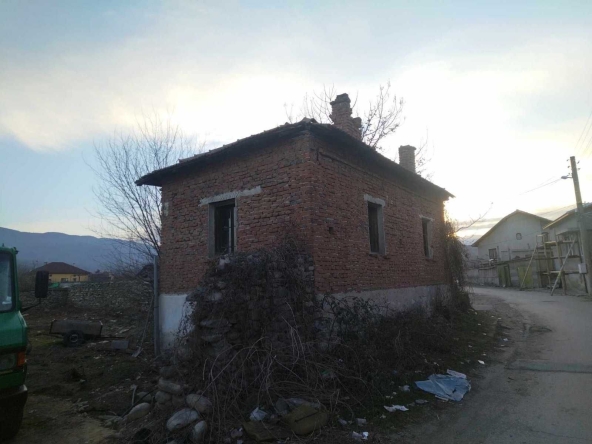 Къща в с. Мененкьово, Област Пазарджик - 120 кв.м за 150 €/кв.м - Снимка #1