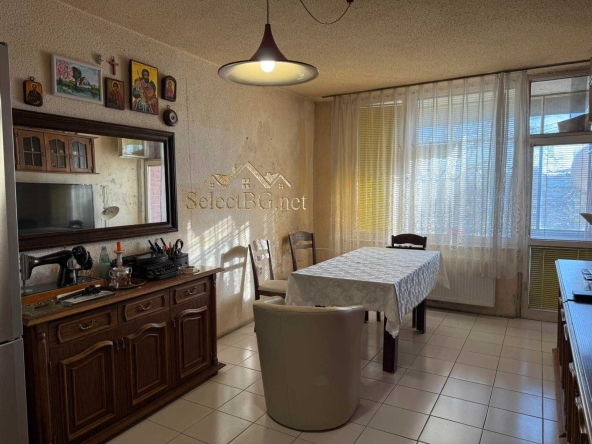 Тристаен апартамент в Велико Търново, Колю Фичето - 77 кв.м за 1559 €/кв.м - Снимка #1