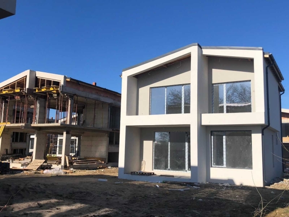 Къща в Варна, м-т Боровец - север - 197 кв.м за 1320 €/кв.м - Снимка #1