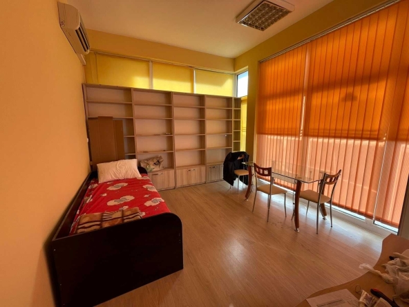 Магазин в Поморие - 30 кв.м за 1367 €/кв.м - Снимка #1