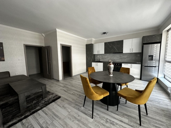 Дава се под наем Двустаен апартамент в Пловдив, Христо Смирненски - 90 кв.м за 500 € - Снимка #1