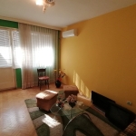 Дава се под наем Тристаен апартамент в Асеновград - 90 кв.м за 306 € - Снимка #1