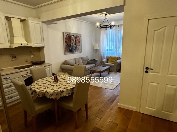 Дава се под наем Тристаен апартамент в София, Оборище - 64 кв.м за 800 € - Снимка #1