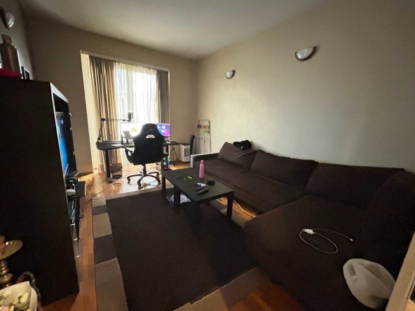 Дава се под наем Двустаен апартамент в София, Гео Милев - 70 кв.м за 700 € - Снимка #1