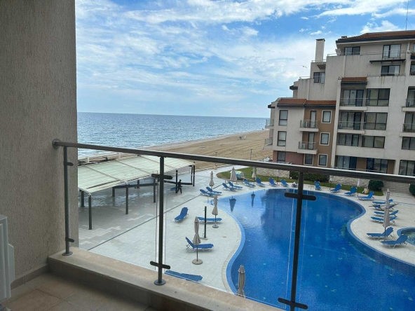 Двустаен апартамент в Обзор - 72 кв.м за 1181 €/кв.м - Снимка #1