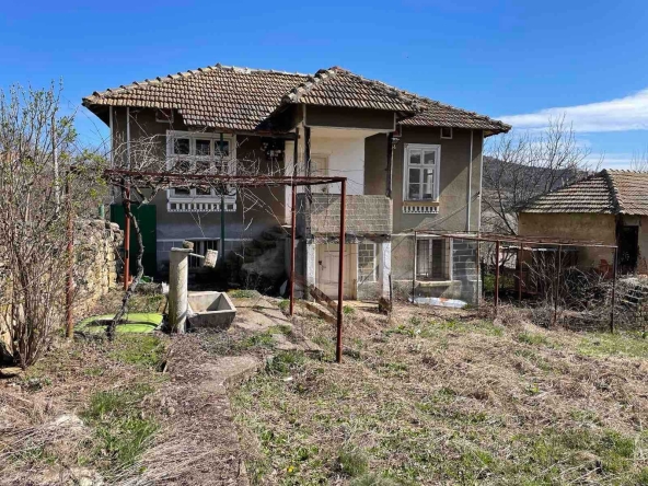 Къща в с. Лик, Област Враца - 50 кв.м за 235 €/кв.м - Снимка #1