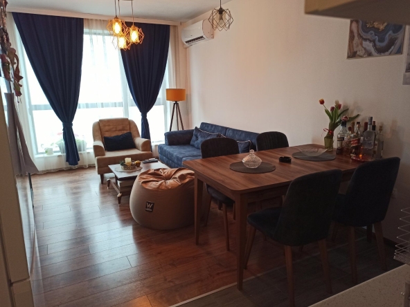 Двустаен апартамент в Варна, Кайсиева градина - 55 кв.м за 7 €/кв.м - Снимка #1