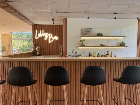 Дава се под наем Заведение в к.к. Златни пясъци - 35 кв.м за 62.73 € - Снимка #1