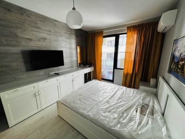 Дава се под наем Двустаен апартамент в София, Студентски град - 74 кв.м за 650 € - Снимка #1