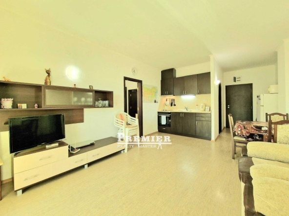 Двустаен апартамент в к.к. Слънчев бряг - 86 кв.м за 1105 €/кв.м - Снимка #1