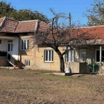 Дава се под наем Къща в с. Масларево, Област Велико Търново - 130 кв.м за 204 € - Снимка #1