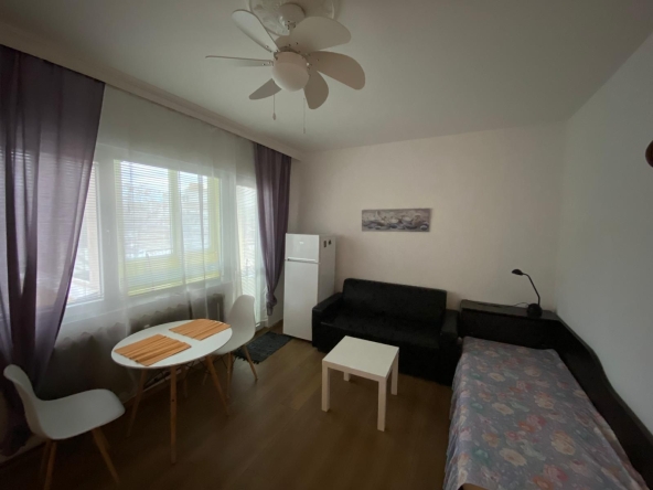 Дава се под наем Едностаен апартамент в Пловдив, Тракия - 40 кв.м за 300 € - Снимка #1