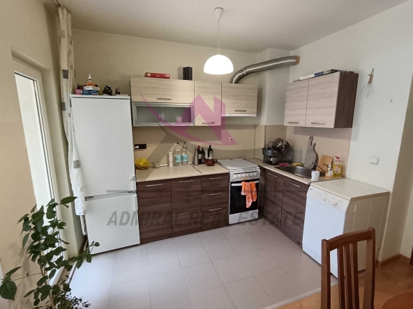 Дава се под наем Двустаен апартамент в Варна, Колхозен пазар - 50 кв.м за 325 € - Снимка #1