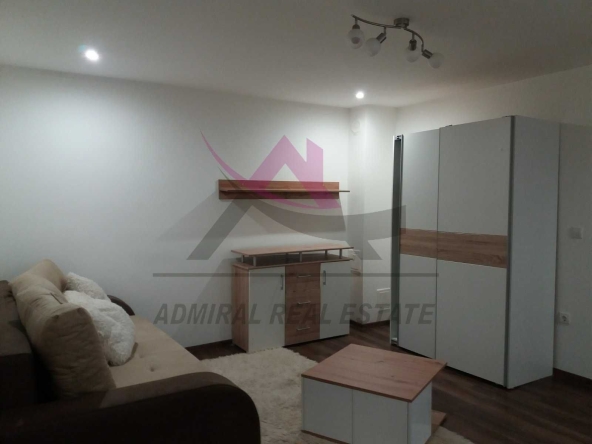 Дава се под наем Двустаен апартамент в Варна, Аспарухово - 74 кв.м за 400 € - Снимка #1