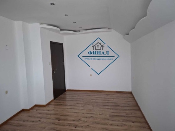 Тристаен апартамент в Шумен, Болницата - 73 кв.м за 1328 €/кв.м - Снимка #1
