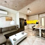 Дава се под наем Тристаен апартамент в София, Център - 100 кв.м за 816 € - Снимка #1