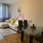 Дава се под наем Двустаен апартамент в к.к. Св.Св. Константин и Елена - 55 кв.м за 700 € - Снимка #1