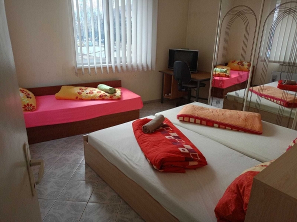 Тристаен апартамент в София, Красно село - 113 кв.м за 1461 €/кв.м - Снимка #1