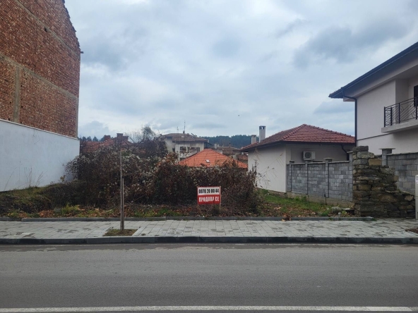 Парцел в Шумен, Добруджански - 400 кв.м за 154 €/кв.м - Снимка #1