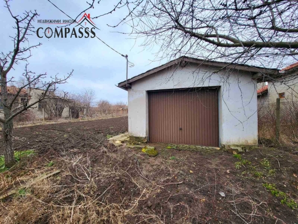 Парцел в с. Стефан Караджа, Област Добрич - 700 кв.м за 36 €/кв.м - Снимка #1