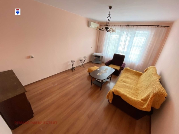 Тристаен апартамент в Русе, Дружба 3 - 93 кв.м за 1107 €/кв.м - Снимка #1