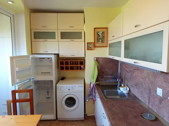 Дава се под наем Едностаен апартамент в Казанлък - 45 кв.м за 229.5 € - Снимка #1