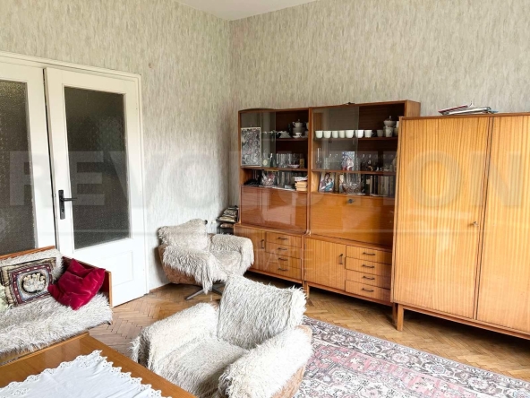 Двустаен апартамент в София, Гео Милев - 80 кв.м за 3875 €/кв.м - Снимка #1