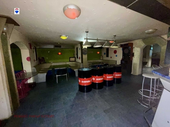 Заведение в Русе, Широк център - 320 кв.м за 650 €/кв.м - Снимка #1