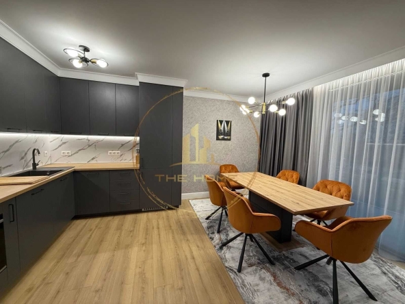 Дава се под наем Тристаен апартамент в Варна, Чайка - 109 кв.м за 1300 € - Снимка #1