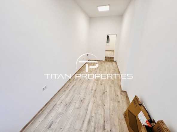 Дава се под наем Офис в Бургас, Възраждане - 26 кв.м за 295.8 € - Снимка #1