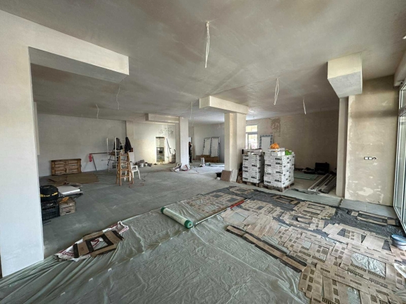 Дава се под наем Магазин в Пловдив, Христо Смирненски - 150 кв.м за 1800 € - Снимка #1