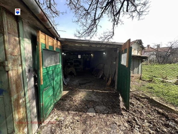 Гараж / Паркомясто в Русе, Централен южен район - 15 кв.м за 1500 €/кв.м - Снимка #1