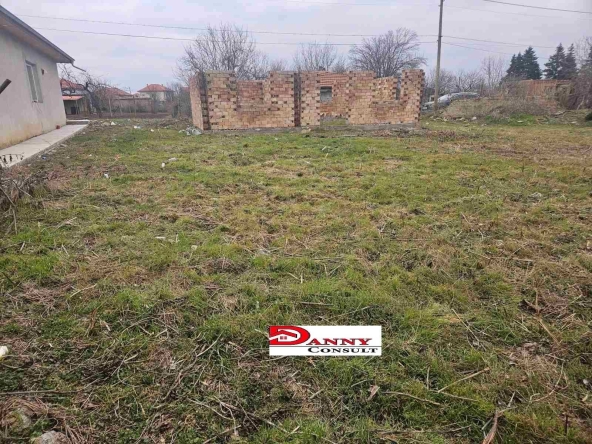 Парцел в Велико Търново, Акация - 750 кв.м за 15 €/кв.м - Снимка #1