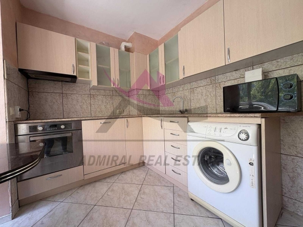 Дава се под наем Двустаен апартамент в Варна, Левски - 48 кв.м за 375 € - Снимка #1