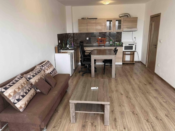 Дава се под наем Тристаен апартамент в Пловдив, Тракия - 108 кв.м за 475 € - Снимка #1