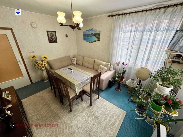 Къща в Русе, Средна кула - 252 кв.м за 786 €/кв.м - Снимка #1