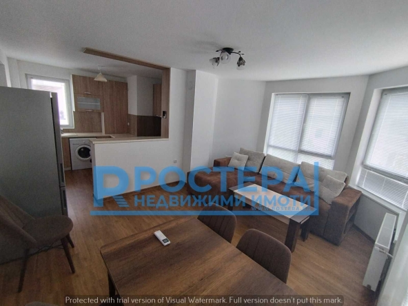 Тристаен апартамент в Търговище, Център - 93 кв.м за 1474 €/кв.м - Снимка #1