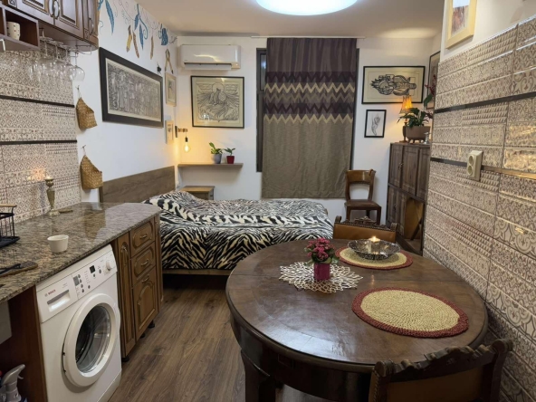 Дава се под наем Едностаен апартамент в Пловдив, Център - 40 кв.м за 1000 € - Снимка #1