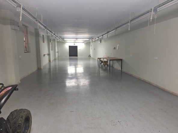 Дава се под наем Промишлена сграда в Габрово, Русевци - 300 кв.м за 765 € - Снимка #1