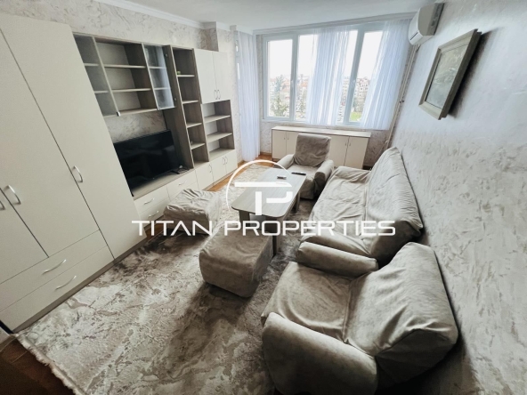 Дава се под наем Тристаен апартамент в Бургас, Център - 92 кв.м за 612 € - Снимка #1