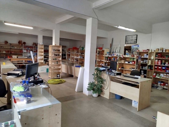 Склад в Асеновград - 1692 кв.м за 190 €/кв.м - Снимка #1