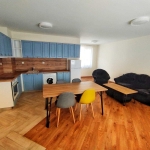 Дава се под наем Тристаен апартамент в Асеновград - 80 кв.м за 357 € - Снимка #1