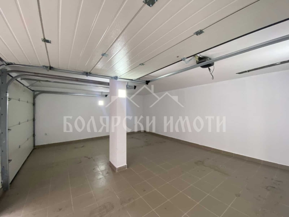 Дава се под наем Гараж / Паркомясто в Велико Търново, Акация - 55 кв.м за 229.5 € - Снимка #1